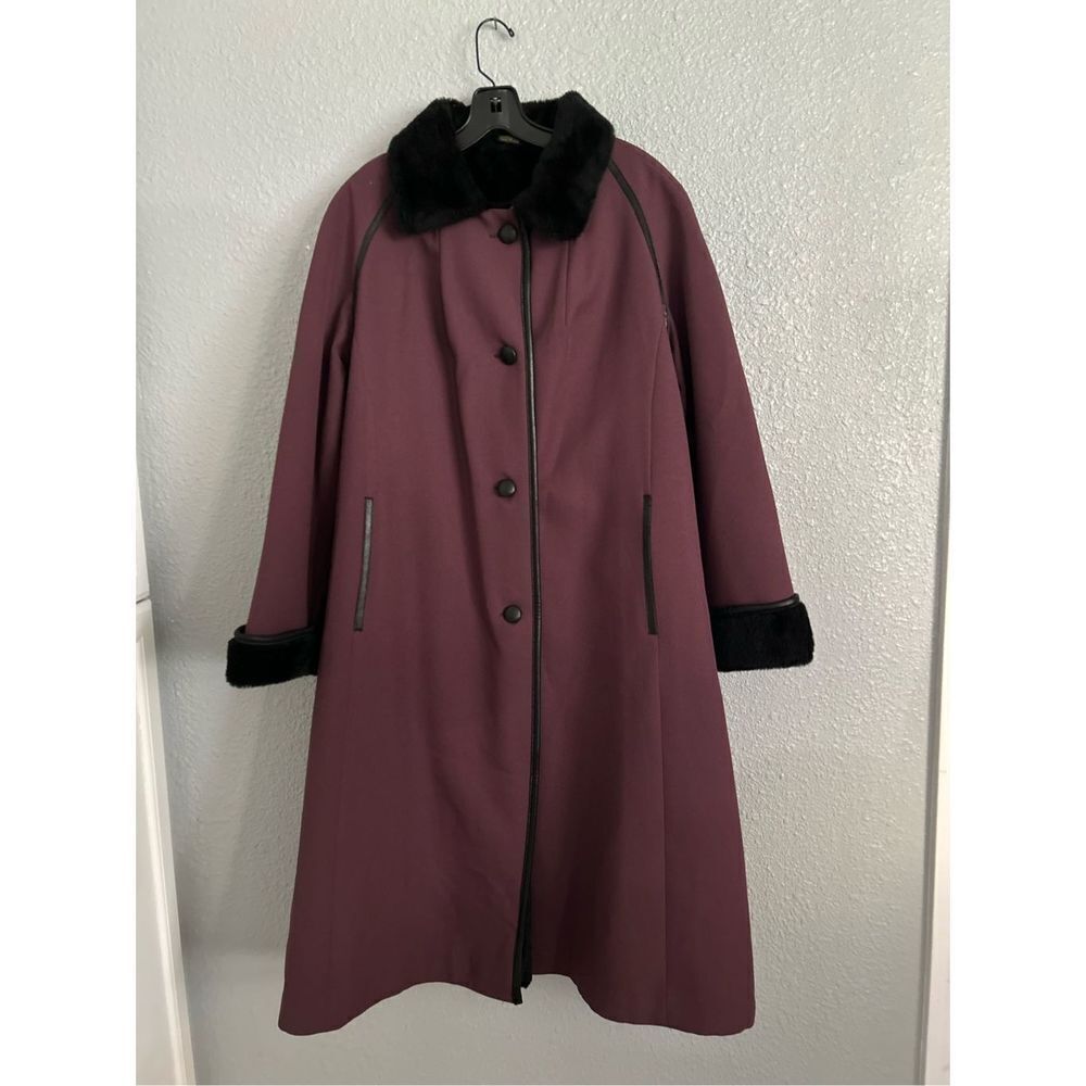 Coat WARM Maroon color Long fur lined extra warm Fur collar & Cuffs Sz 18